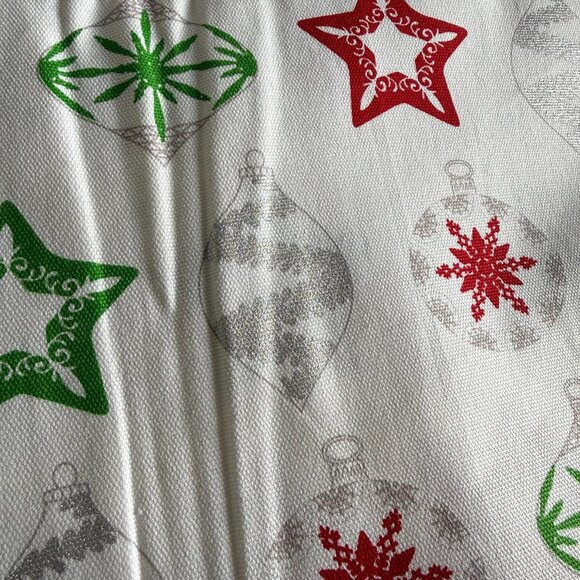 🎄 Metallic Christmas Ornament Cotton Fabric – 4⅔ Yards (45” Wide) - Picture 3 of 3